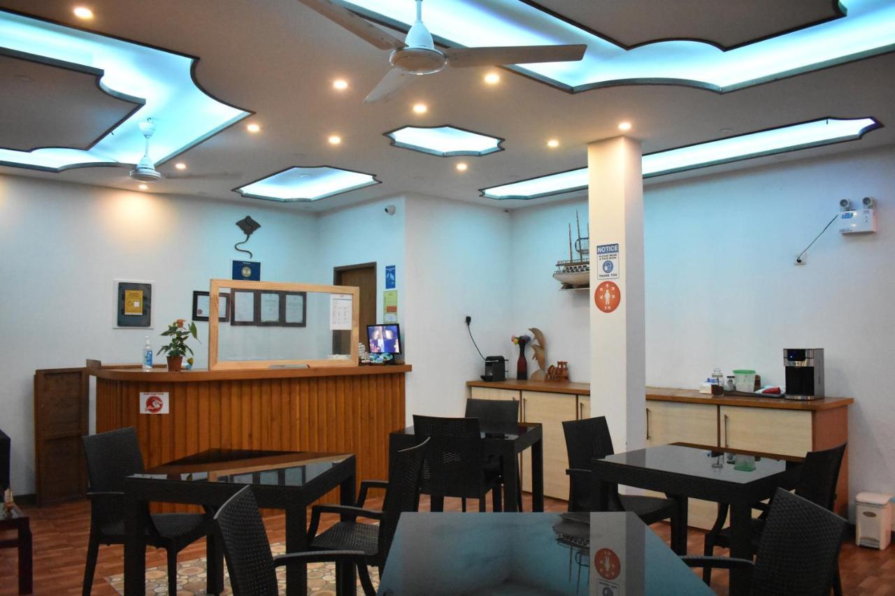 Seena Inn Фулидхоо Экстерьер фото