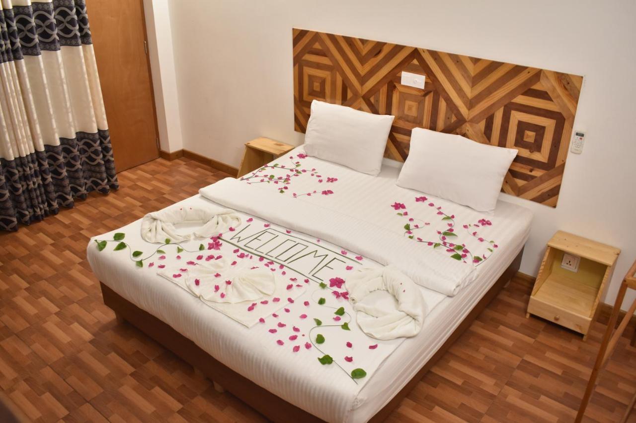Seena Inn Фулидхоо Экстерьер фото