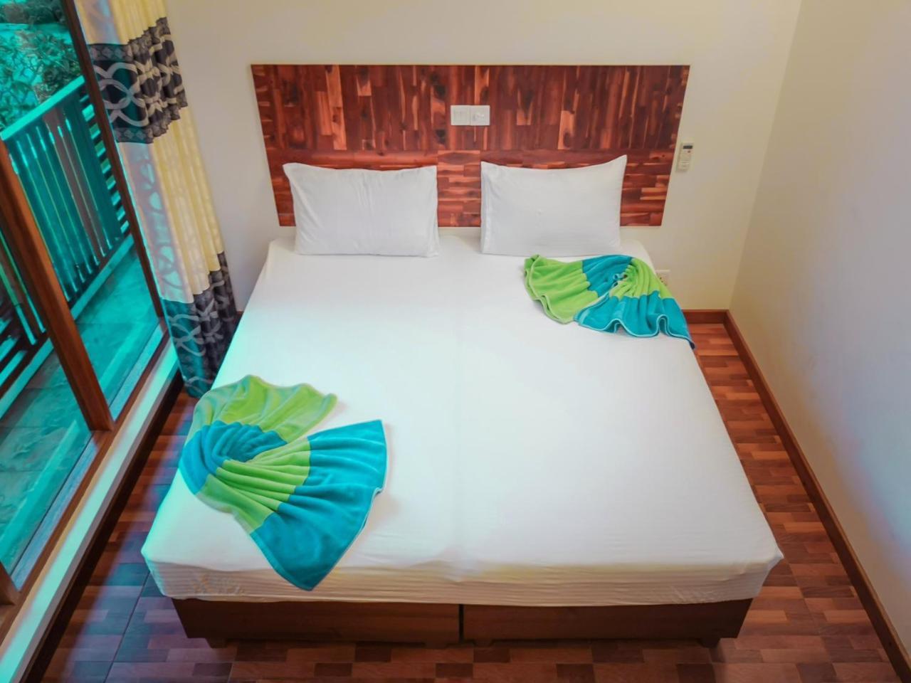 Seena Inn Фулидхоо Экстерьер фото